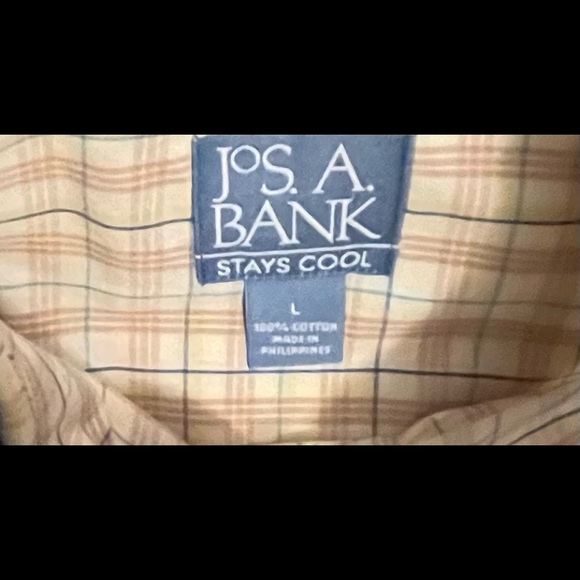 Jos. A. Bank plaid short sleeve button down shirt. Size L stays cool - Picture 3 of 3